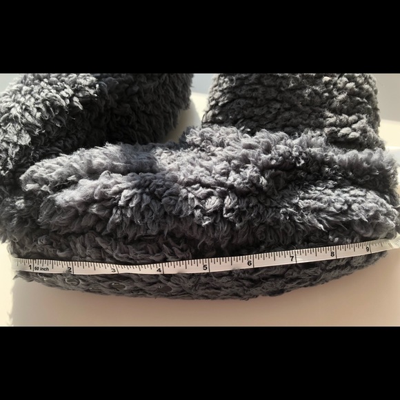 Grey fuzzy shoes - Picture 4 of 4